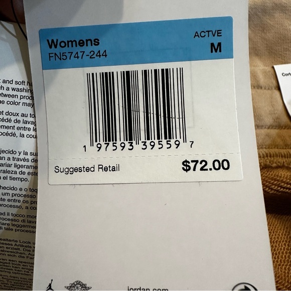 Jordan Women's Flight Fleece Activewear Shorts Size Medium Tan NWT - Picture 9 of 9